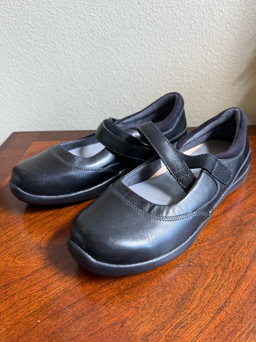 New Anodyne diabetic Mary Jane style black leather shoes